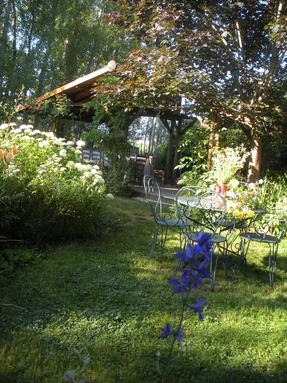 Ferme Saint Joseph Bed & Breakfast Le Fousseret Eksteriør bilde