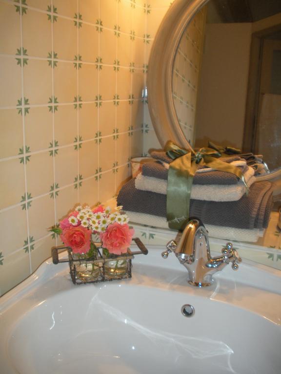 Ferme Saint Joseph Bed & Breakfast Le Fousseret Rom bilde